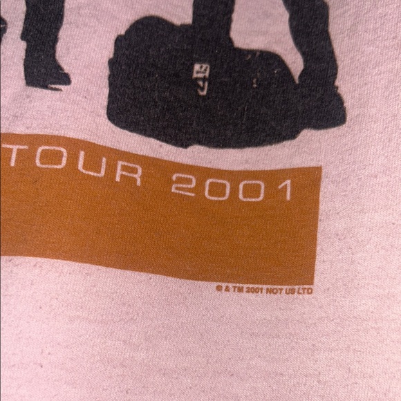 RARE!! 2001 Men's U2 Pink Graphic Band tour T-Shirt - Picture 3 of 6